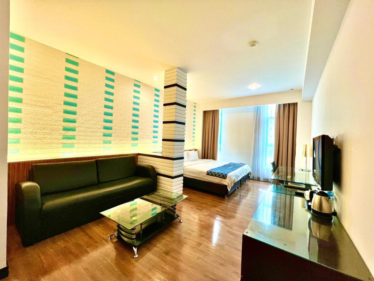 New World Express Motel 民都鲁 外观 照片