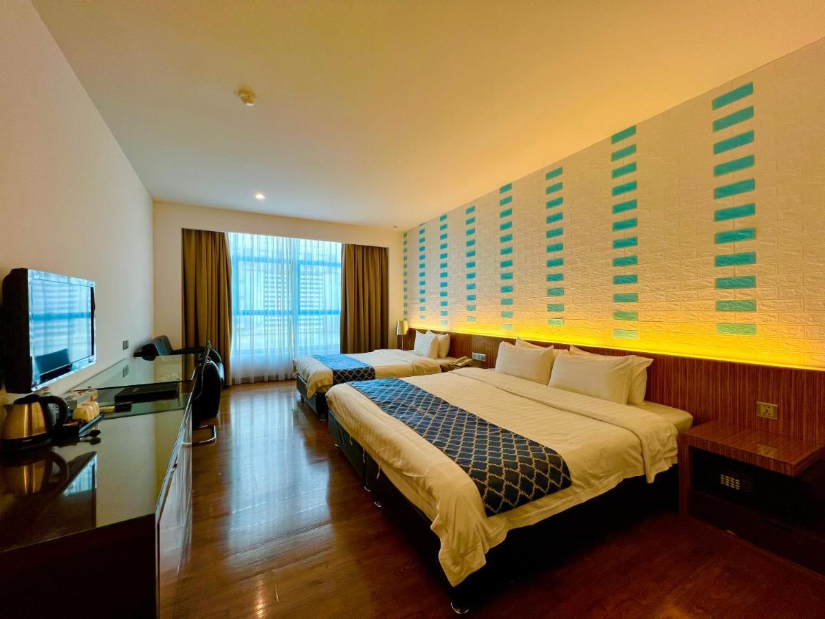 New World Express Motel 民都鲁 外观 照片
