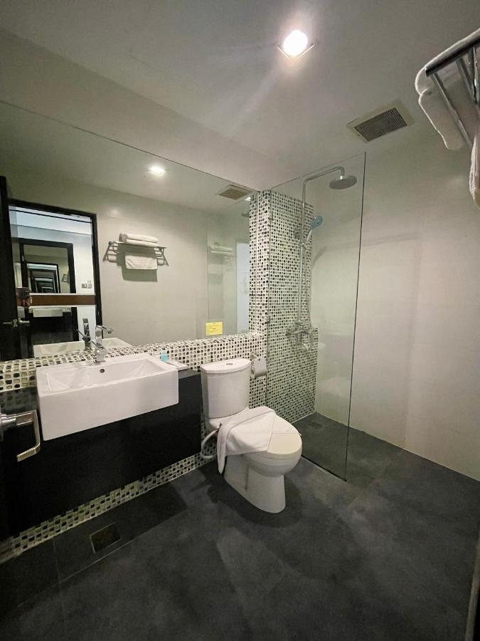 New World Express Motel 民都鲁 外观 照片