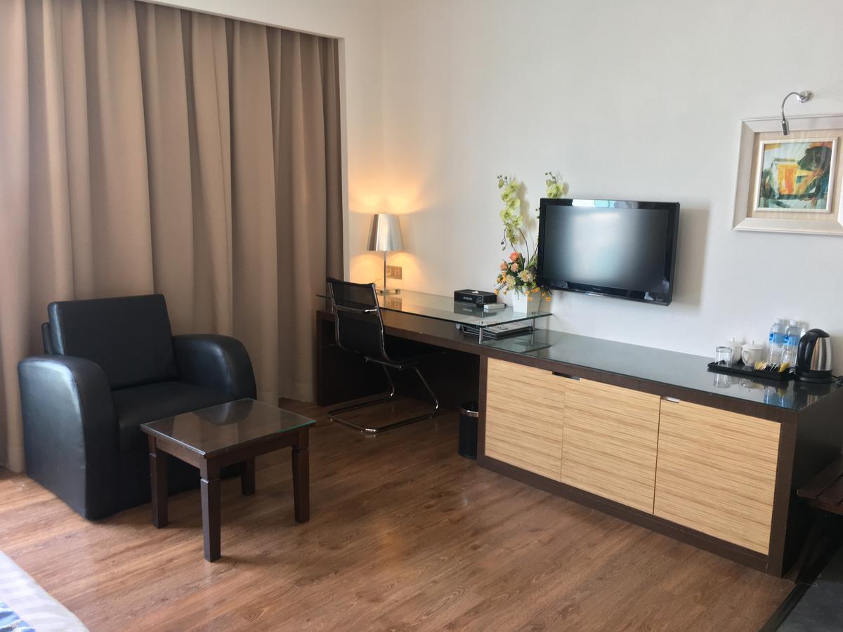 New World Express Motel 民都鲁 外观 照片
